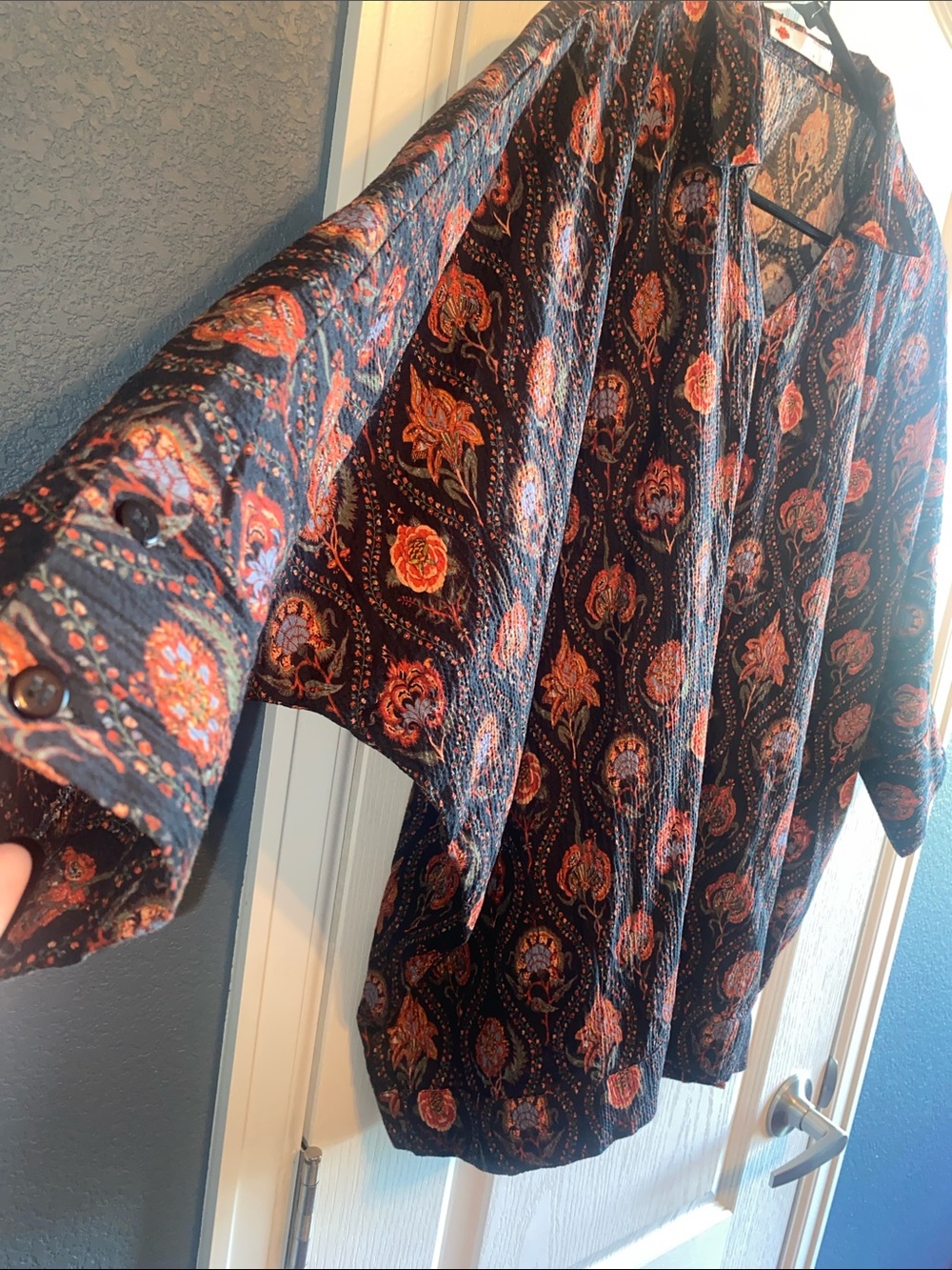 Women's Navy Floral Button-Front Top - Picture 3 of 5